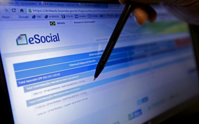 Adesão ao eSocial a empresa que fatura mais de R$ 78 milhões começa nesta segunda