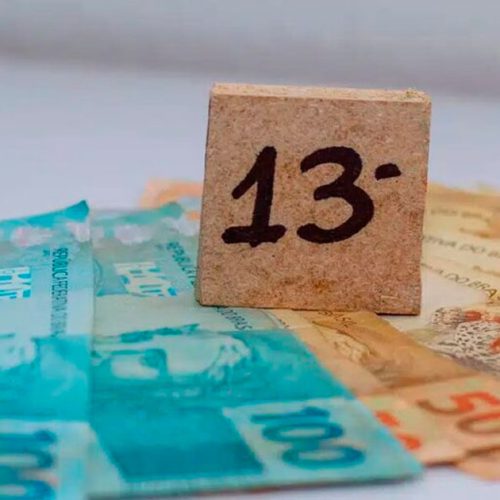 Prazo da primeira parcela do 13º salário é antecipado para 28 de novembro: veja quem tem direito, como calcular e principais regras