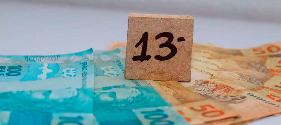 Prazo da primeira parcela do 13º salário é antecipado para 28 de novembro: veja quem tem direito, como calcular e principais regras